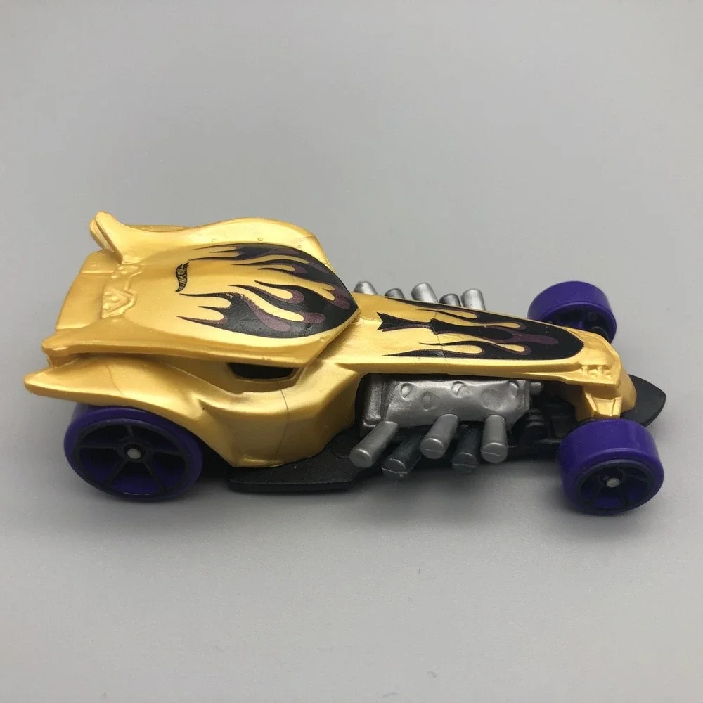 Hot Wheels Lot of 2 Head Starter Black #22 & Ratical Racer Gold Diecast 1/64